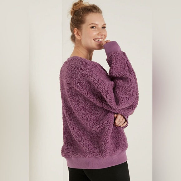 Victoria's Secret PINK Oversized Sherpa Crew Sweatshirt - Picture 2 of 4